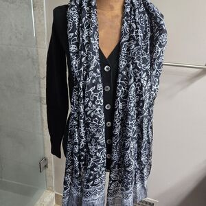 Black and White Patterned Scarf